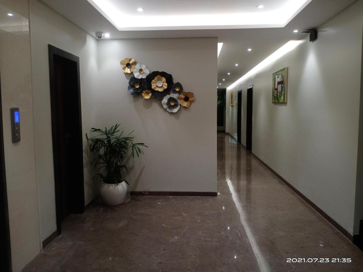 Hotel Royal Livin Varanasi Exterior photo